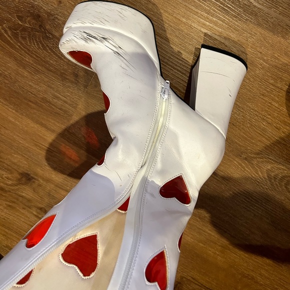 SUGAR THRILLZ HEART GOGO BOOTS DOLLSKILL - Picture 2 of 3